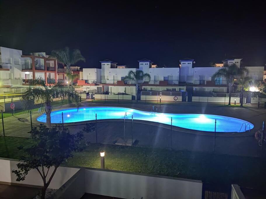 Casa Familiar A Pie De Piscina Villa Vera Ngoại thất bức ảnh