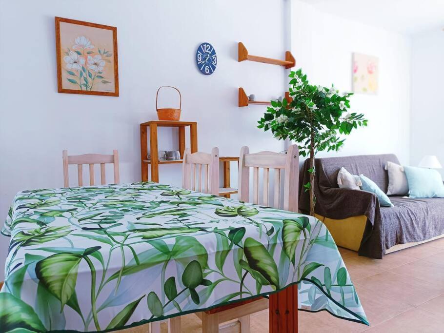 Casa Familiar A Pie De Piscina Villa Vera Ngoại thất bức ảnh