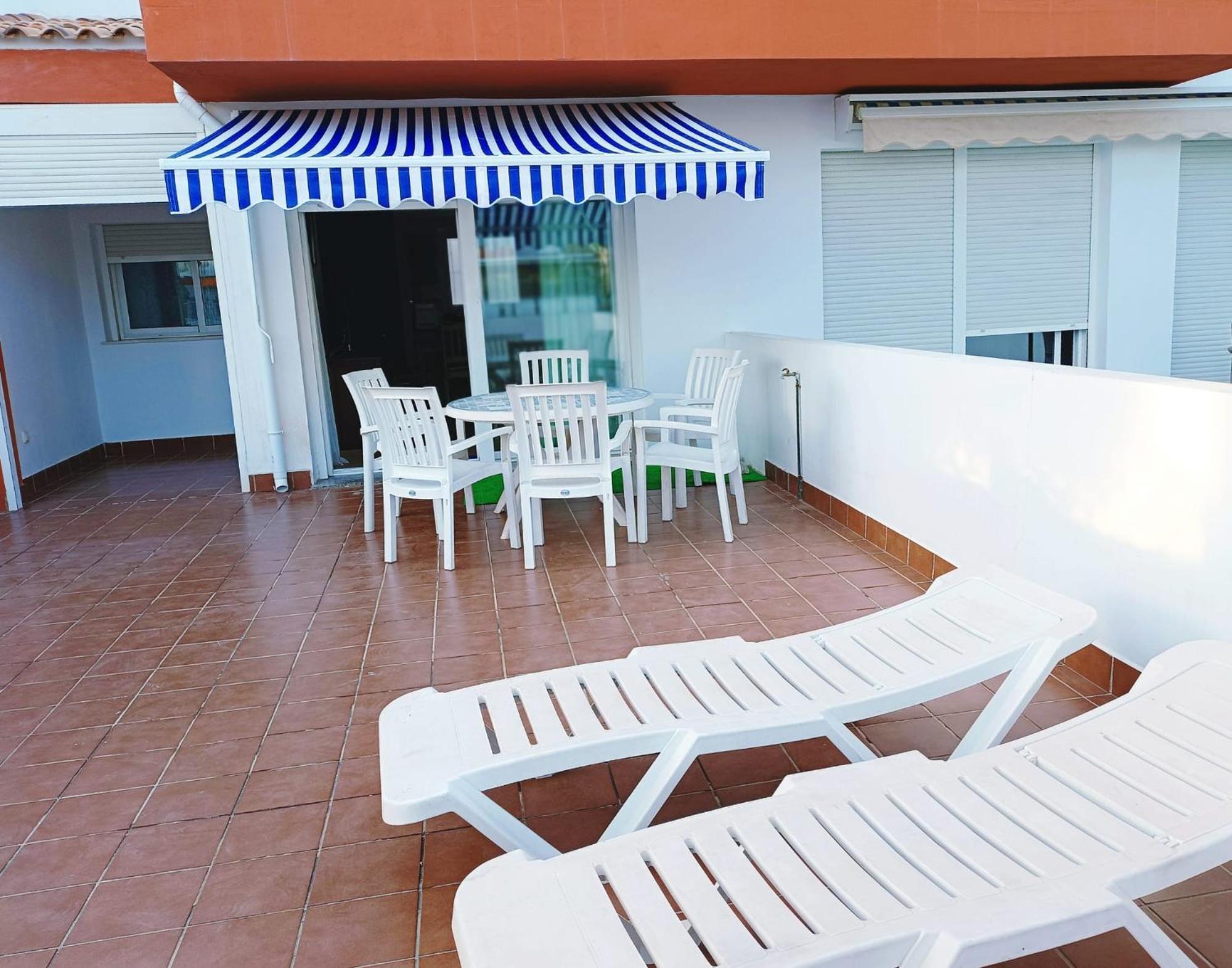 Casa Familiar A Pie De Piscina Villa Vera Ngoại thất bức ảnh